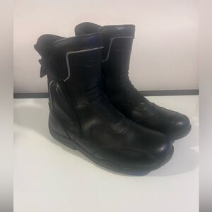 Men's Black Leather Motorcycle Boots - Classic Protective Design